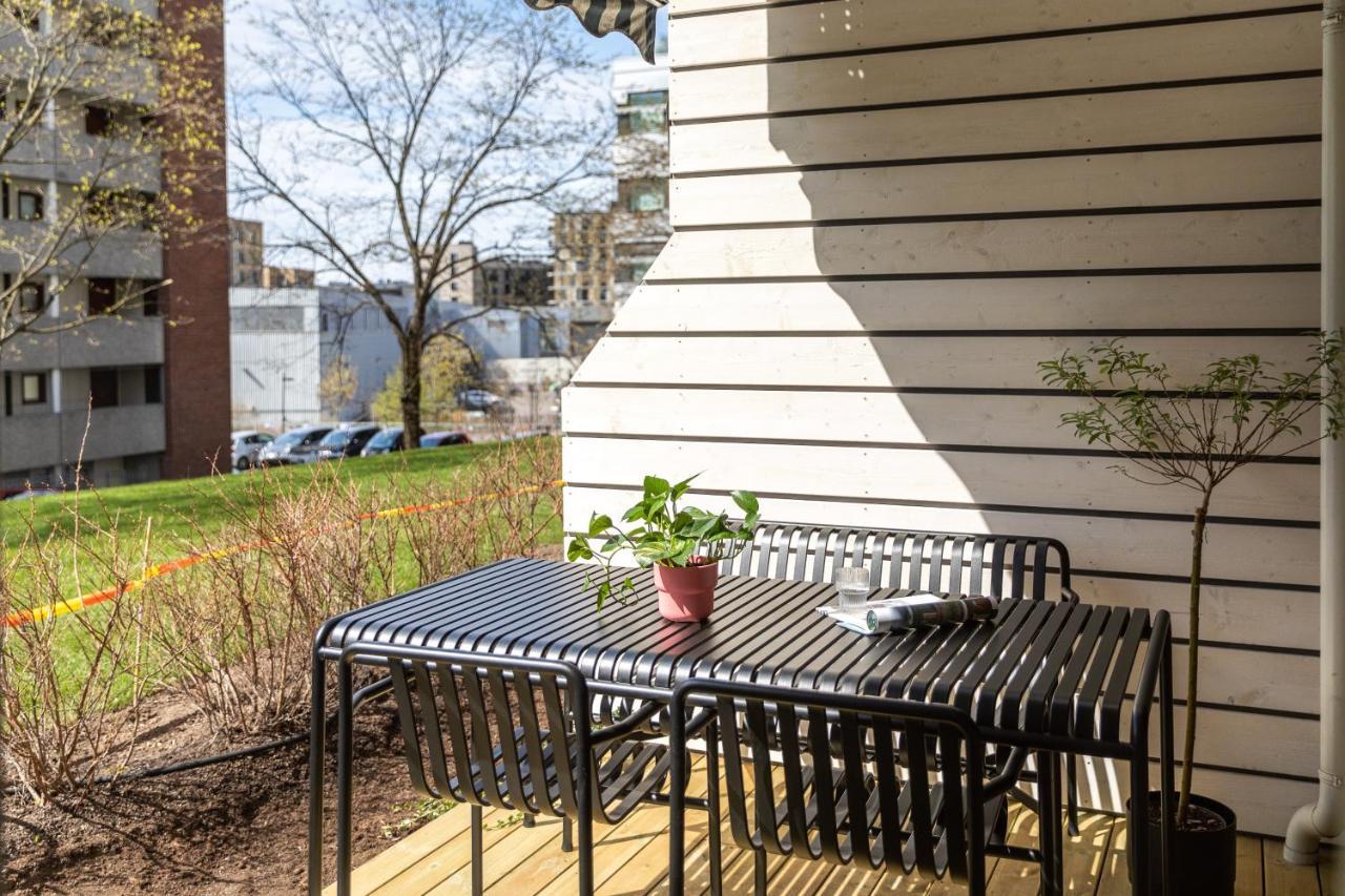 Scandinavian Apartment: Modern Two-Bedroom with Terrace near Storo Storsenter Oslo Exterior photo