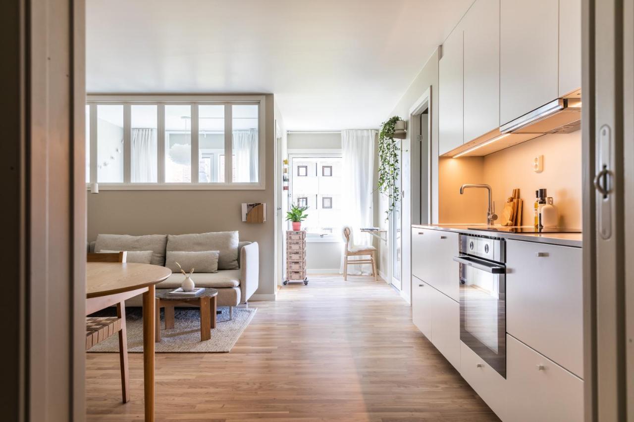 Scandinavian Apartment: Modern Two-Bedroom with Terrace near Storo Storsenter Oslo Exterior photo