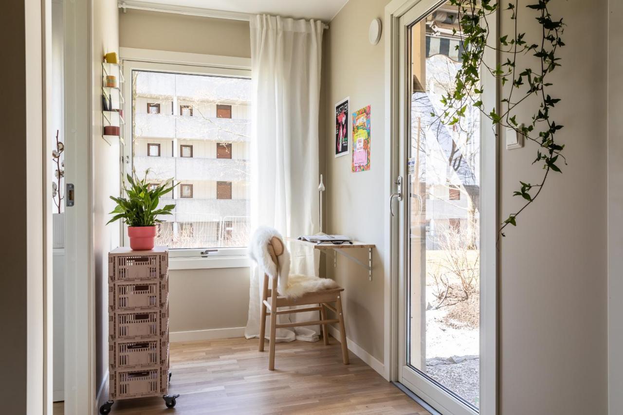 Scandinavian Apartment: Modern Two-Bedroom with Terrace near Storo Storsenter Oslo Exterior photo